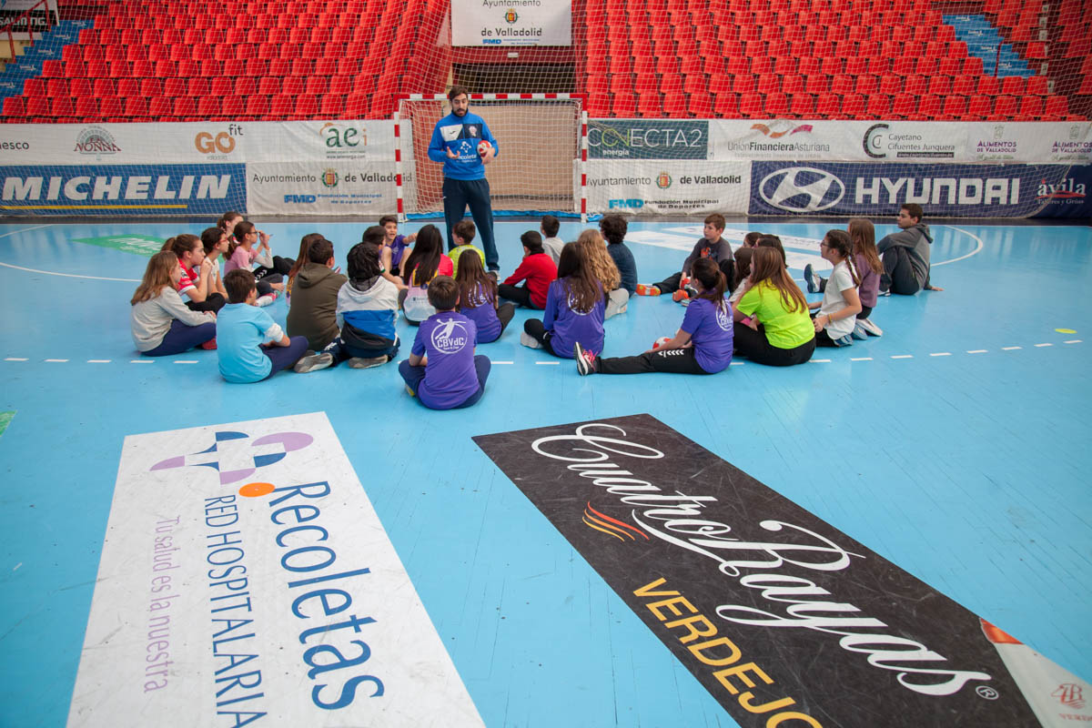 El Colegio Rosario Pereda de Viana de Cega participa en la actividad ‘Siéntete un Gladiador Azul’